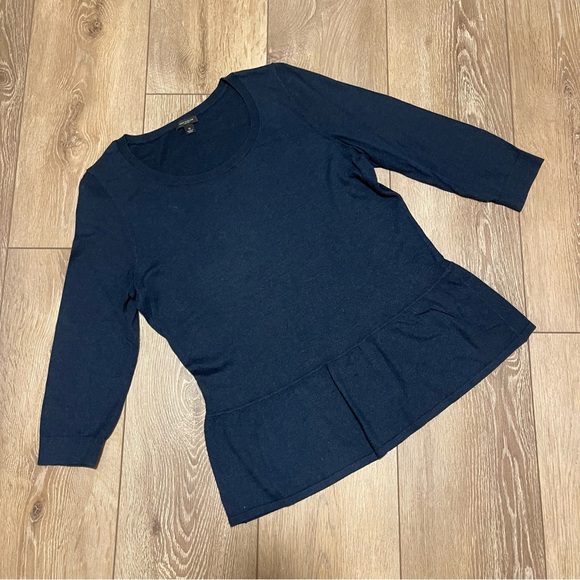 Ann Taylor 3/4 Sleeve Navy Peplum Top - Picture 2 of 8
